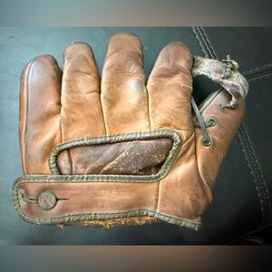 Vintage Wilson 1940's Enos Slaughter 655 Baseball Glove